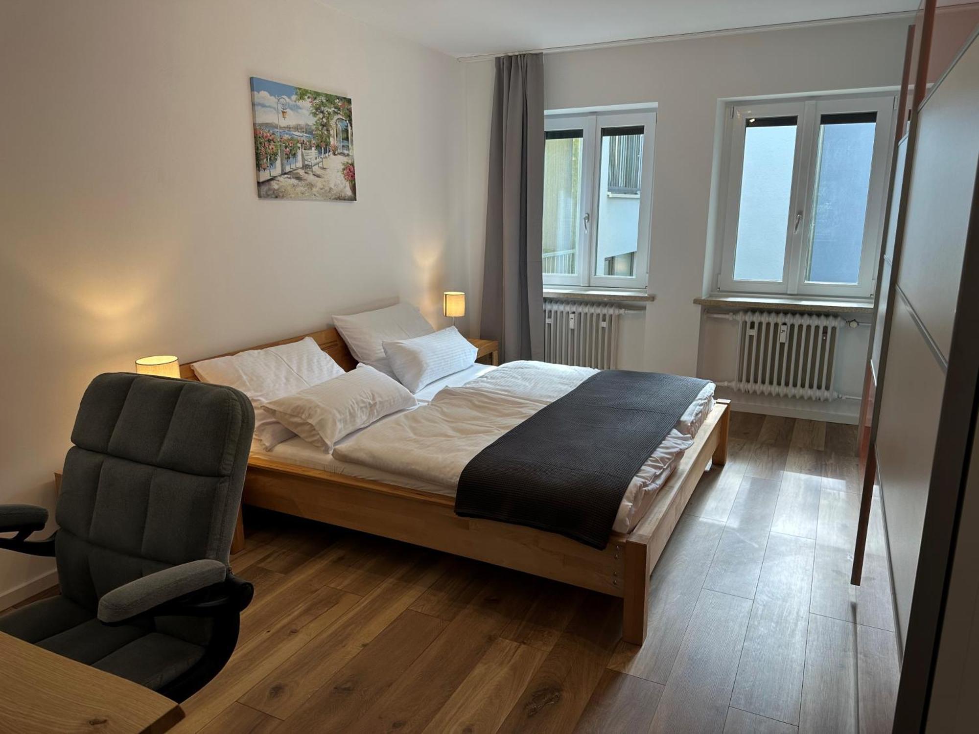 Mm Lodge - Apartments In Innenstadtlage Mit Parkplatz Аугсбург Экстерьер фото